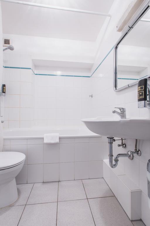 Hotel A&O Koeln Hauptbahnhof Habitación foto